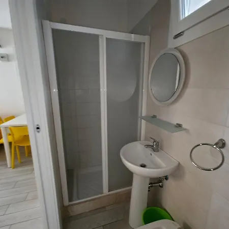 Cozy Flat-250m From The Sea
